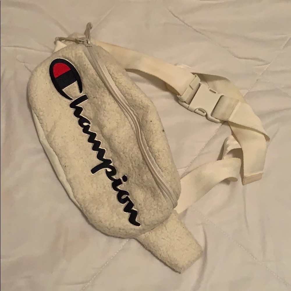 Champion Fannypack fuzzy